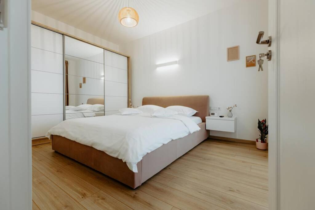 Nest Inn Oasis Residence Nagybánya Kültér fotó